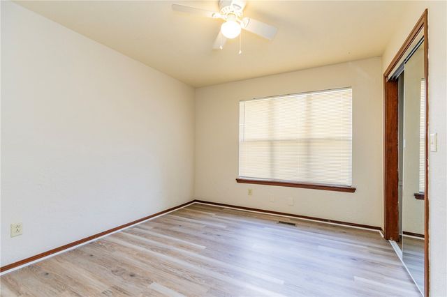 2802 W Turtle Creek Circle, Rogers, AR 72756