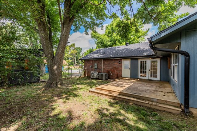 2802 W Turtle Creek Circle, Rogers, AR 72756
