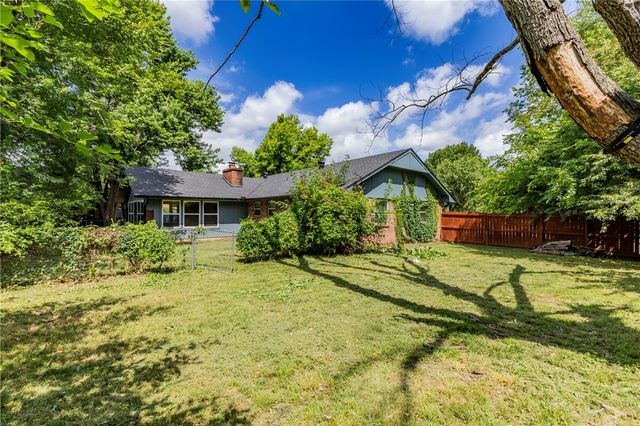 2802 W Turtle Creek Circle, Rogers, AR 72756