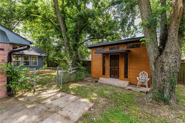 2802 W Turtle Creek Circle, Rogers, AR 72756
