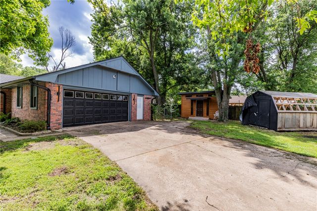 2802 W Turtle Creek Circle, Rogers, AR 72756