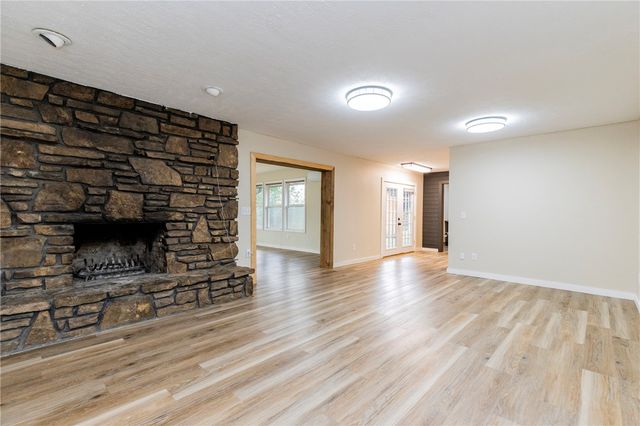 2802 W Turtle Creek Circle, Rogers, AR 72756