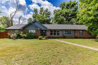 2802 W Turtle Creek Circle, Rogers, AR 72756