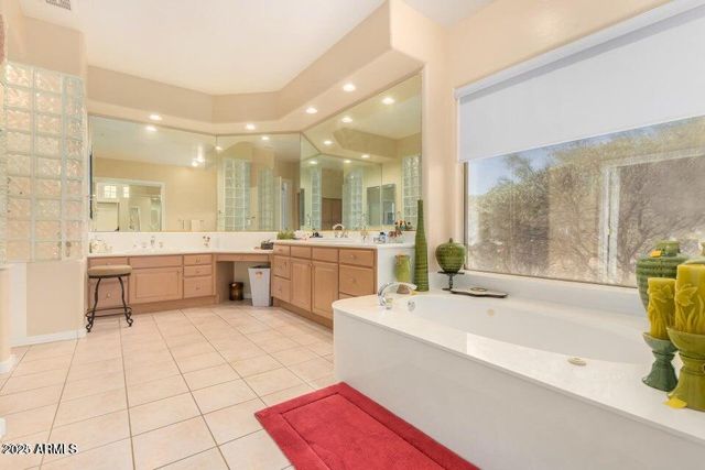 8115 E SAND FLOWER Drive, Scottsdale, AZ 85266