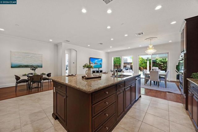 1939 Burgundy Ln, Brentwood, CA 94513