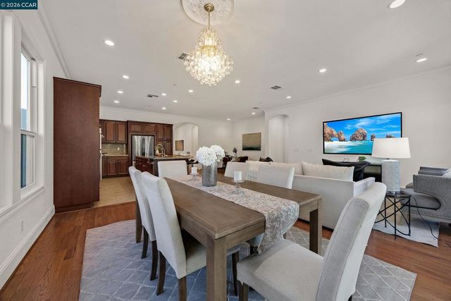 1939 Burgundy Ln, Brentwood, CA 94513