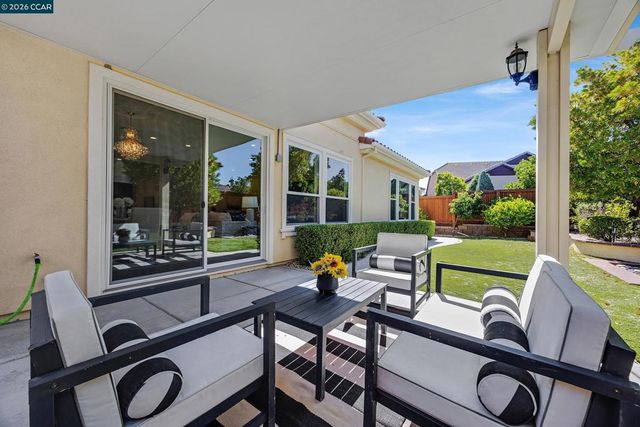 1939 Burgundy Ln, Brentwood, CA 94513