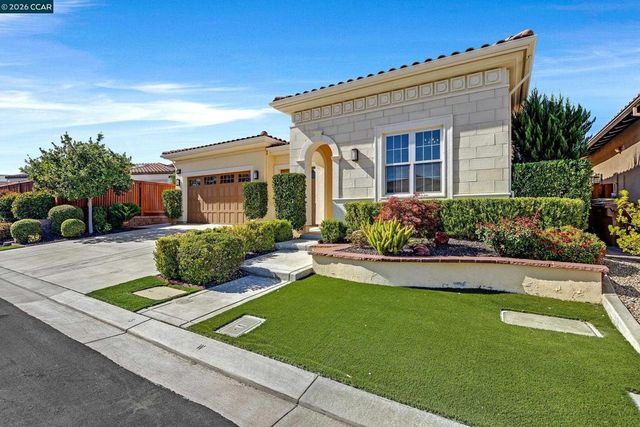 1939 Burgundy Ln, Brentwood, CA 94513