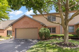207 Ashley Way, Bloomingdale, IL 60108