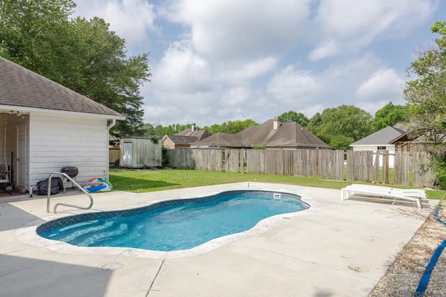 16497 Jefferson Oaks Dr, Prairieville, LA 70769