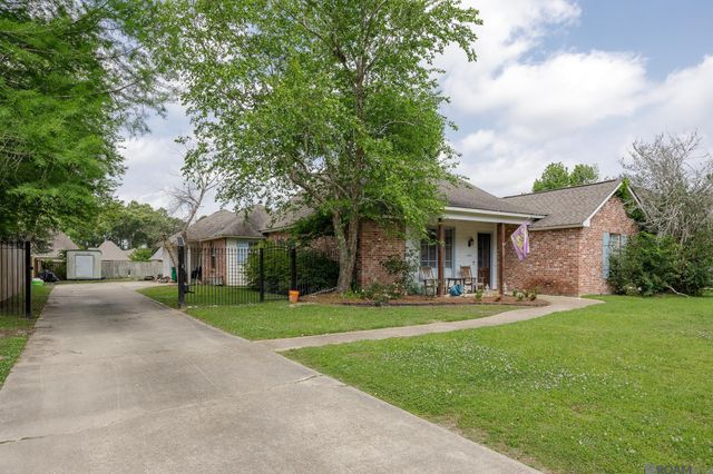 16497 Jefferson Oaks Dr, Prairieville, LA 70769