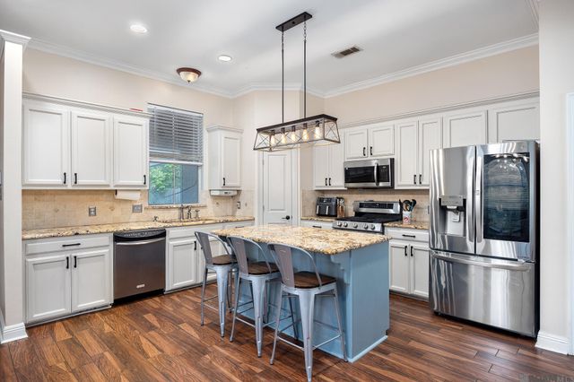 16497 Jefferson Oaks Dr, Prairieville, LA 70769