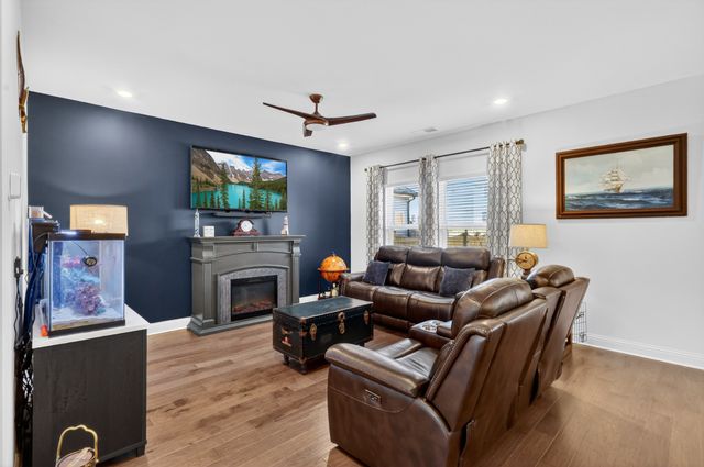 140 Sherringham Way, White House, TN 37188