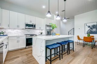 7723 Sky Dweller Drive, Houston, TX 77055