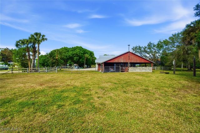 5860 Dogwood WAY, Naples, FL 34116