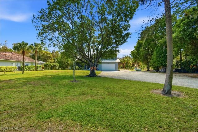 5860 Dogwood WAY, Naples, FL 34116