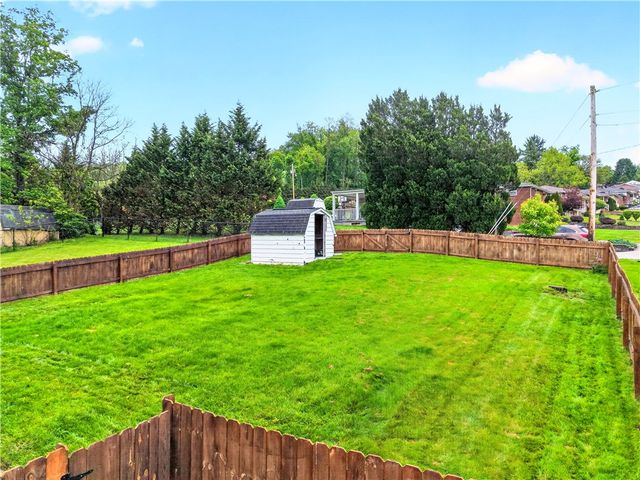 701 Locust St., Hempfield Twp, PA 15601