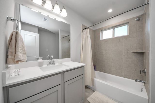 297 Gallant Fox Way, New Caney, TX 77357