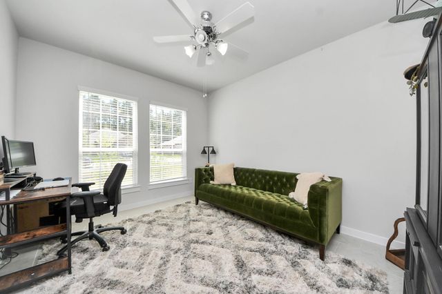 297 Gallant Fox Way, New Caney, TX 77357