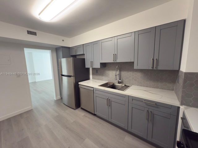 9195 NE Collins Ave 911, Surfside, FL 33154