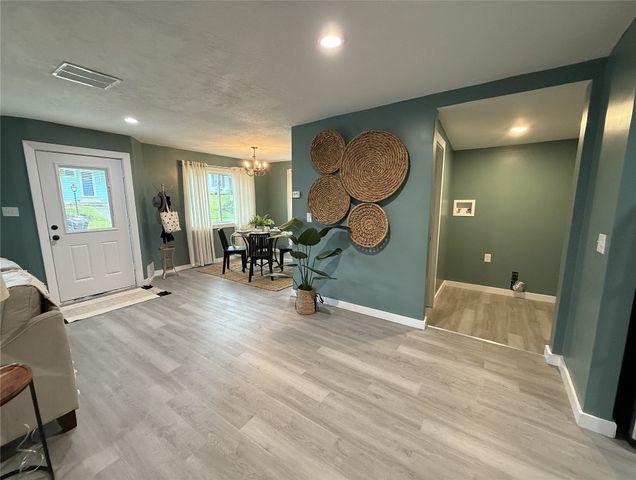 12013 TEIFER Avenue, Conneaut Lake, PA 16316