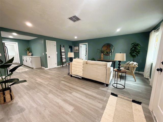 12013 TEIFER Avenue, Conneaut Lake, PA 16316