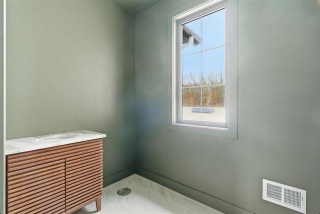 61121 Airpark Lane, Mattawan, MI 49071