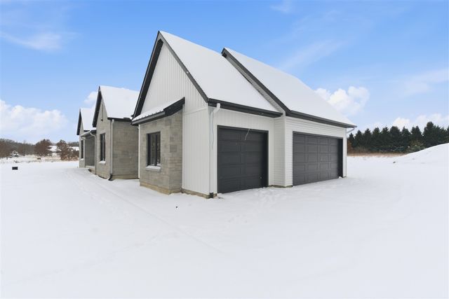 61121 Airpark Lane, Mattawan, MI 49071