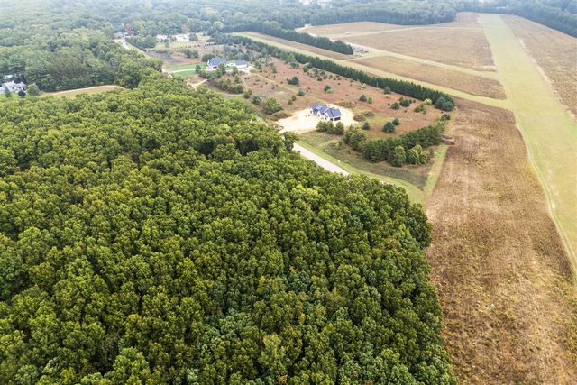 61121 Airpark Lane, Mattawan, MI 49071