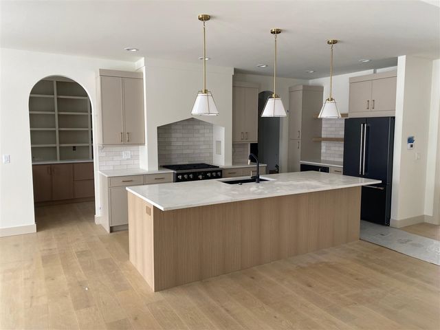 61121 Airpark Lane, Mattawan, MI 49071