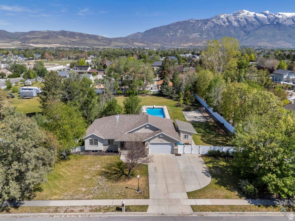 6362 W 10500 N, Highland, UT 84003