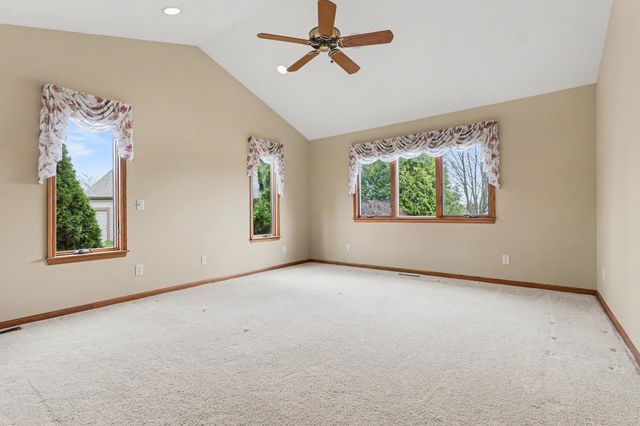 5629 Firethorne Drive, Bay City, MI 48706