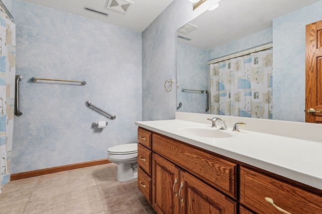 5629 Firethorne Drive, Bay City, MI 48706