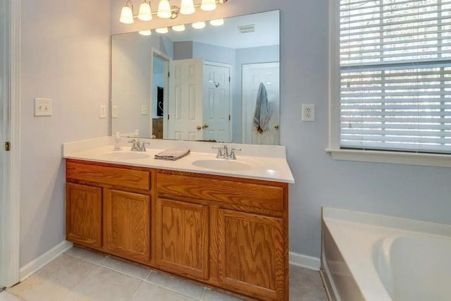 3759 Chattahoochee Summit SE Drive 3, Atlanta, GA 30339