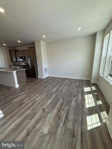 1813 SMITH ISLAND RD, Baltimore, MD 21244