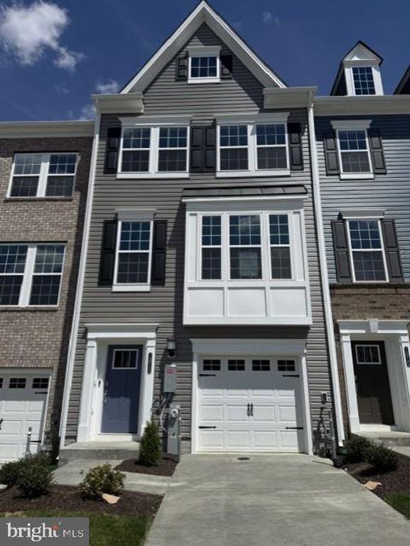 1813 SMITH ISLAND RD, Baltimore, MD 21244
