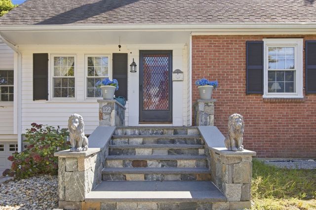 122 North Street, Stoneham, MA 02180