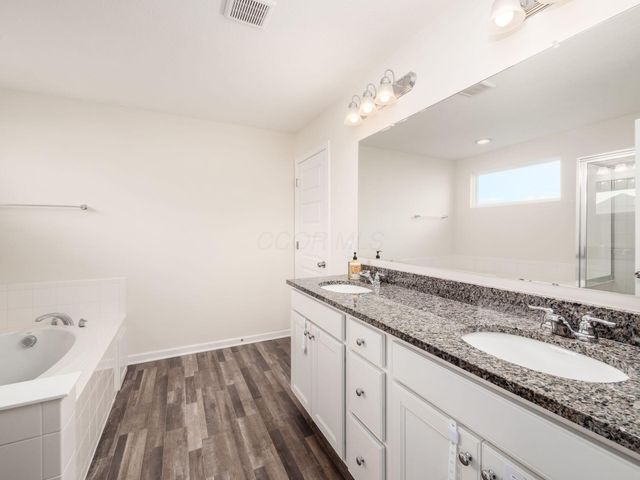 637 Bald Eagle Drive, Delaware, OH 43015