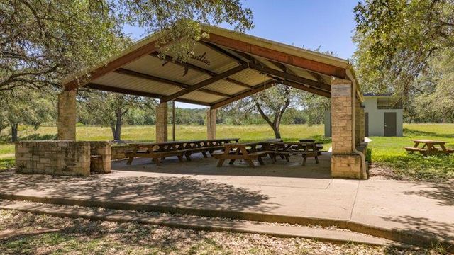 506 Ronay DR N, Spicewood, TX 78669