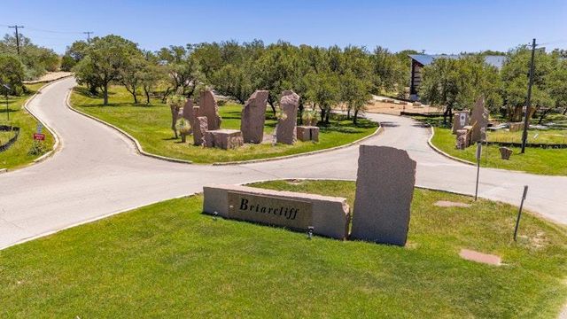 506 Ronay DR N, Spicewood, TX 78669