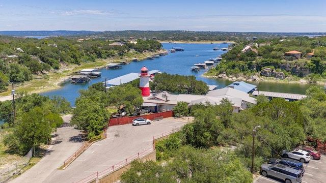 506 Ronay DR N, Spicewood, TX 78669
