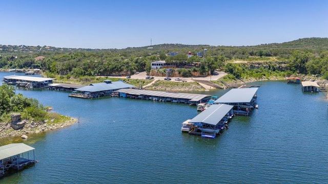 506 Ronay DR N, Spicewood, TX 78669