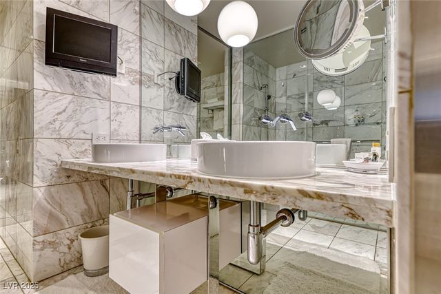 4381 West Flamingo Road 901, Las Vegas, NV 89103