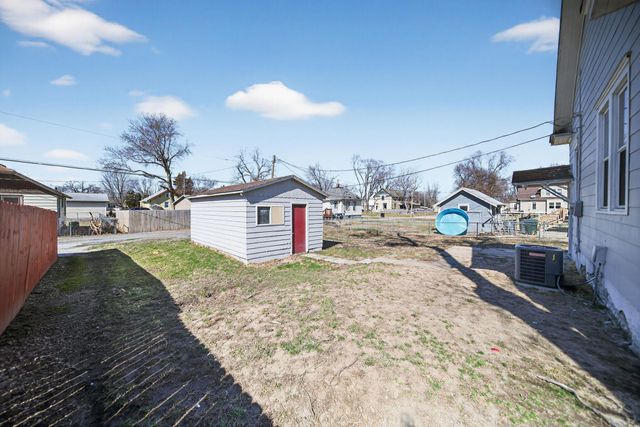 1910 S 8TH Street, Council Bluffs, IA 51501