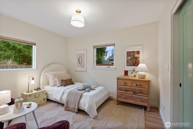 14016 2nd Avenue NW, Seattle, WA 98177