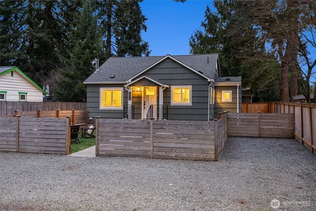 14016 2nd Avenue NW, Seattle, WA 98177