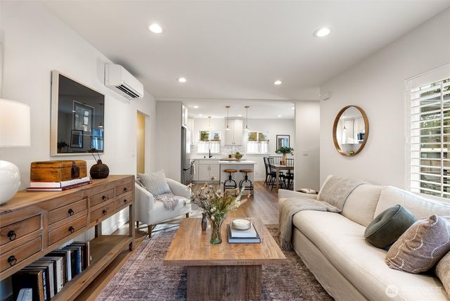 14016 2nd Avenue NW, Seattle, WA 98177