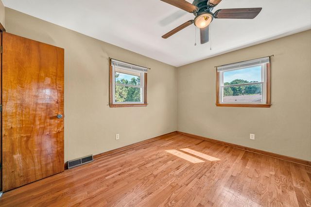 1129 Stoutamire DR, Salem, VA 24153