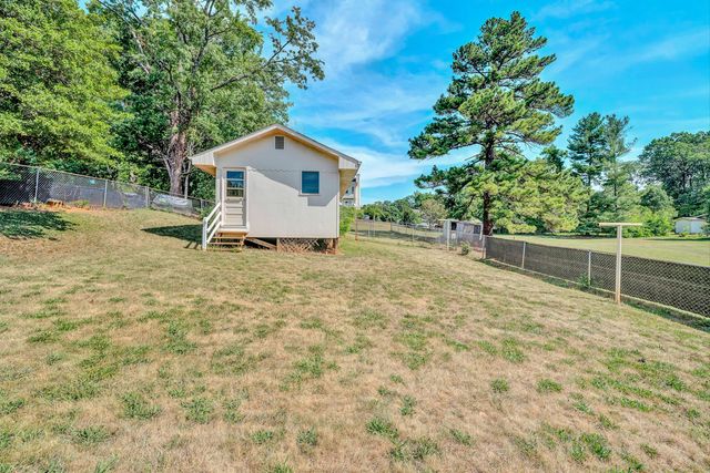 1129 Stoutamire DR, Salem, VA 24153