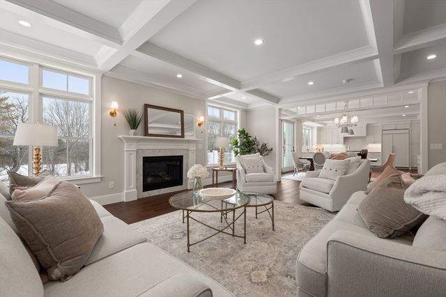 17 Wyndemere Lane, Natick, MA 01760